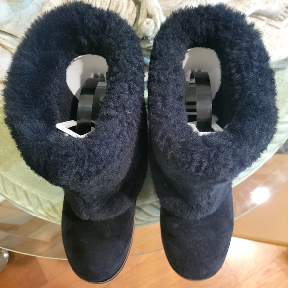 Ugg Maylin Sheepskin Sherpa Fur Boots in Black Size 7 #490 - Picture 10 of 16